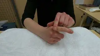 Hand injury exercise 9: Passive finger hook fist