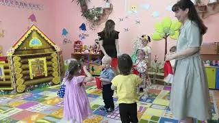 Праздник 8 марта у малышей "Курочка Ряба"