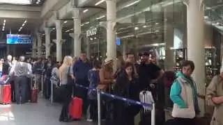 Eurostar typical three hours delay - Choose an airplane next time - 4K video