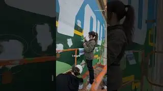 I still can’t believe this exists 🫢🎨  #artist #mural #painting #nails #muralart #thegraytergood