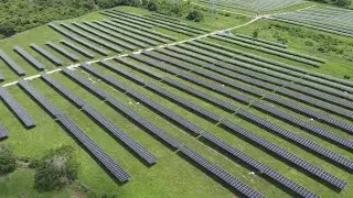 Construir un mar azul de sueños: Proyecto de energía solar fotovoltaica en Córdoba de Colombia