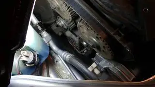 Why does the bolt on the tensioner roller bracket break (tear off)? How to unscrew the pulley. Gr...