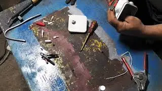A gadget for starting the starter with a button