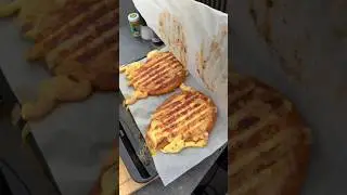 Frühstücks Brezel mit Käse-Ei - Werbung