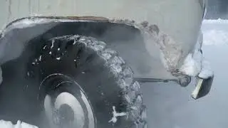 Нивы УАЗ пробивают дорогу часть 1