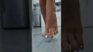Very flexible feet and arches of  Dark.goddess.lilith ❤️🥰😘