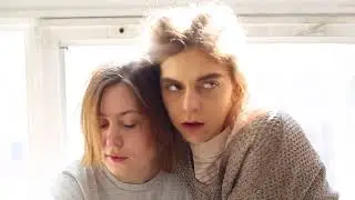Две актрисы на мели-Промо