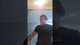 Не только на рыбалку, но и блины готовить под хороший трек могу🤗.