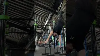 bro is flying