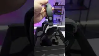 We got this AMAZING box from PUBG Mobile to show off the ROG Phone 8 and the ROG Delta S Wireless!