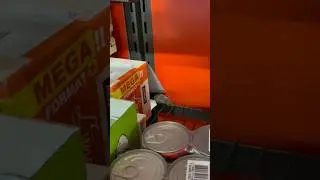 A MOUSE in a PARISIAN Supermarket