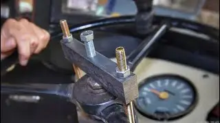 Kaiser Willys WP300 Steering Wheel Puller