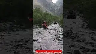 неудачное падение по дороге на мидаграбинский водопад #осетия #горыкавказа #automobile #mountains #w