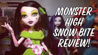 Dolly throwback review! Monster High Draculaura Snow Bite