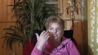 Как реагировать на то, что человек разговаривает сам с собой