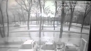 Задел крылом... ветер... Или