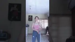 Periscope kız twerk Show yapıyor(2)