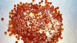 Красная икра -приманка для зимней рыбалки .