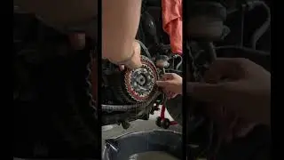 How does a motorcycle clutch work?