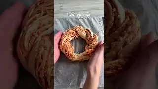 4-ingredient Christmas pizza wreath tutorial