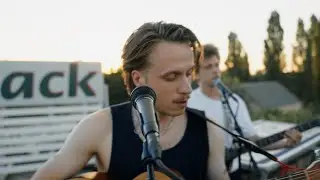 Simon op E17 Snack (live)