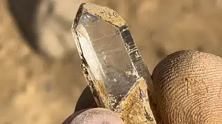 Crystal Digging ⚒️ Mcadoo PA Rockhounding SUPER CLEAR GEMS 💎 Self Prospecting and Collecting