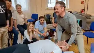 Chiropractic Flow - Adjusting 12 people and Teaching along the way
