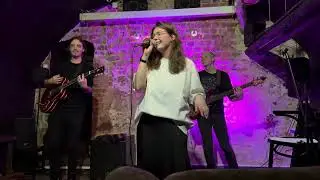 Amy Winehouse — Back To Black (Cover)