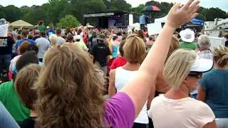 Scotty McCreery Homecoming- The River
