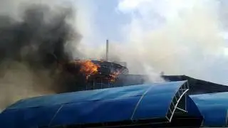 пожар в Макеевке горит тц "рандеву" 2