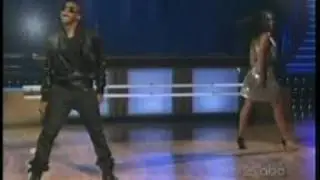 Love in This Club-Live