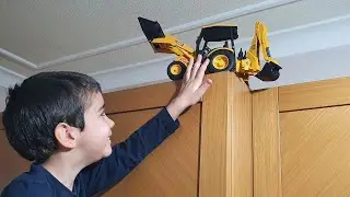 Berat Oyuncak Kepçe ve Kamyonları Kurtarıyor