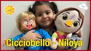 Niloya ve Cicciobello Hafsanur'un Yaptığı Menemeni Yiyiyor