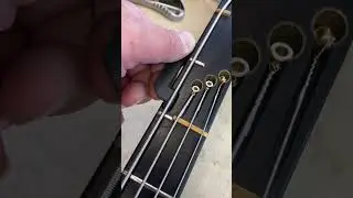 Редкая безголовая бас гитара Factor