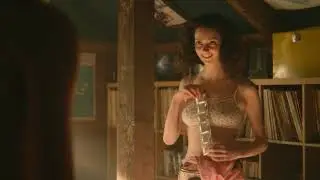 Половое воспитание Сезон 1 Серия 6 - Отис и Лили пробуют заниматься сексом