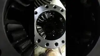 разборка заднего моста  погрузчика Hitachi LX 100-05(3)