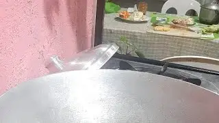 Live while cooking dinner @Everis Vlog