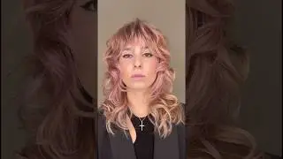 Рельефный розовый блонд в сочетании со стрижкой Wolf Cut 