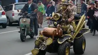 THAMES -  STEAMPUNK FESTIVAL PARADE
