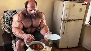 Andrey Smaev IS TOO BIG AND HE IS STILL GROWING 70 CM ARMS