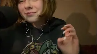 asmr american speaking french (POORLY) | américain parlant français | whispered american accent