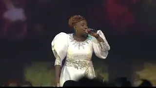 GENEVIEVE BROU-Jai un Dieu puissante en live paris