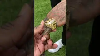 2X NBA Champ JR Smith's Lakers ring 🏆🏆😳