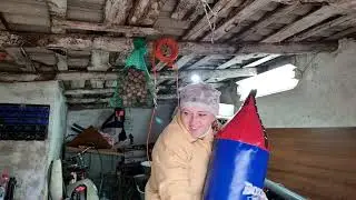 Ужас сколько хлама! Пытаюсь как могу) Уборка в гараже!