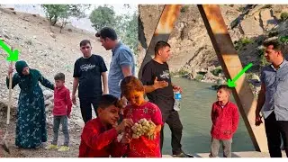 Seeing Roya's mother (Arzo) near the river