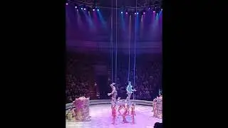 ЭКСТРЕМАЛЬНО СЛОЖНОЕ ЖОНГЛИРОВАНИЕ В ЦИРКЕ