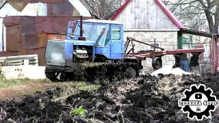 Гусеничный Т-150 с плугом ПЛН-5-35.Качественно и неспеша. осенняя вспашка