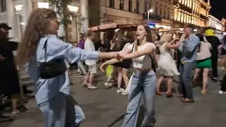 Коллективные танцы на улице Нижнего Новгорода  медлячок чтобы ты заплакала (1 июня 2024 г.)