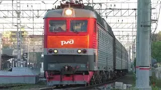 Электровоз ЧС7-093 с широтным поездом № 255 Сосногорск - Анапа на рассвете