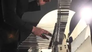 Loup Barrow plays Philip Glass  - Glassworks 